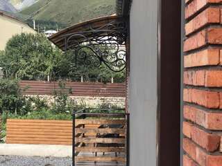 Отель Paradise Kazbegi Степанцминда Двухместный номер с 1 кроватью и видом на горы-6